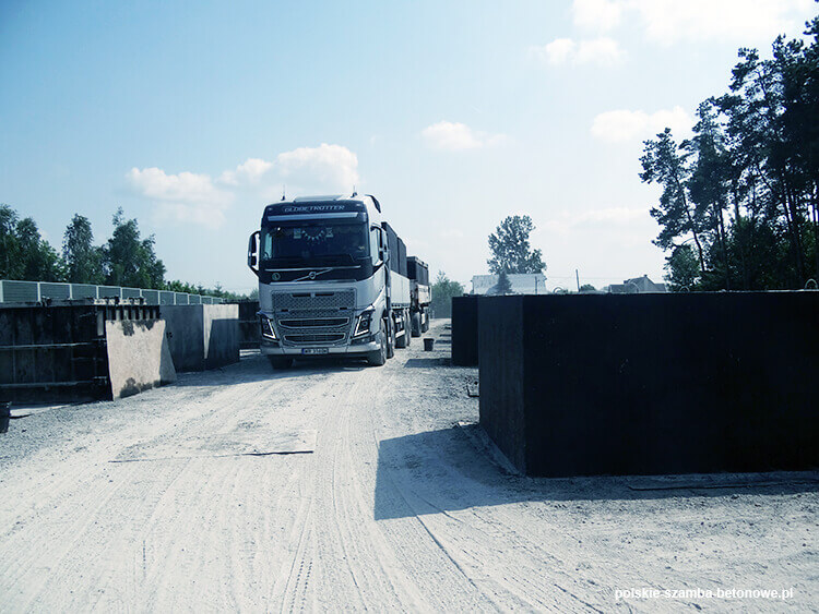 Transport szamb betonowych  w Dobrzycy